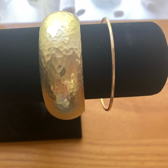 2/$20 MIX AND MATCH GOLD BRACELETS SET OF 2 - Picture 2 of 7